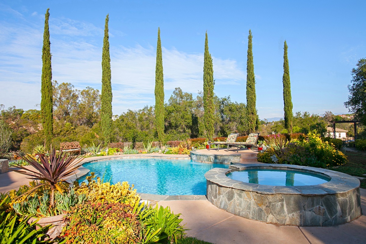 Property Photo: 4408 Highland Oaks St CA 92028