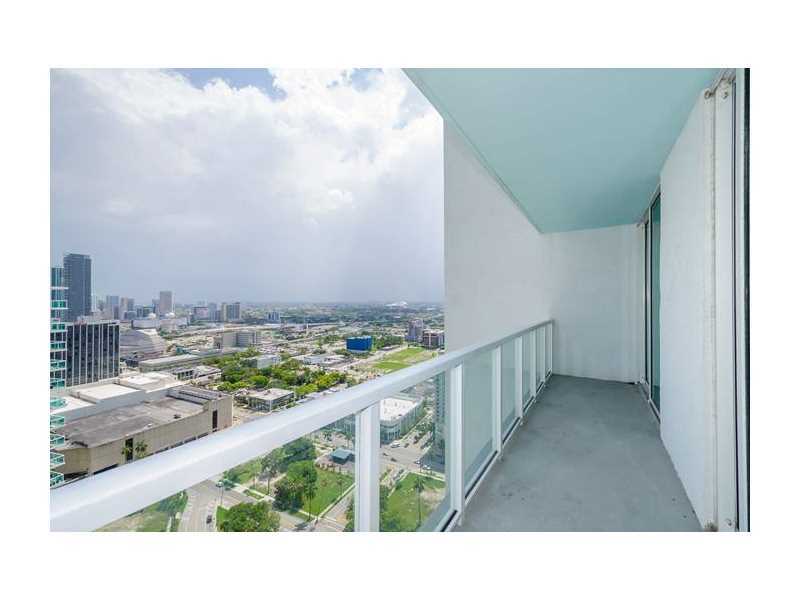 Property Photo: 1900 N Bayshore Dr 3509 FL 33132