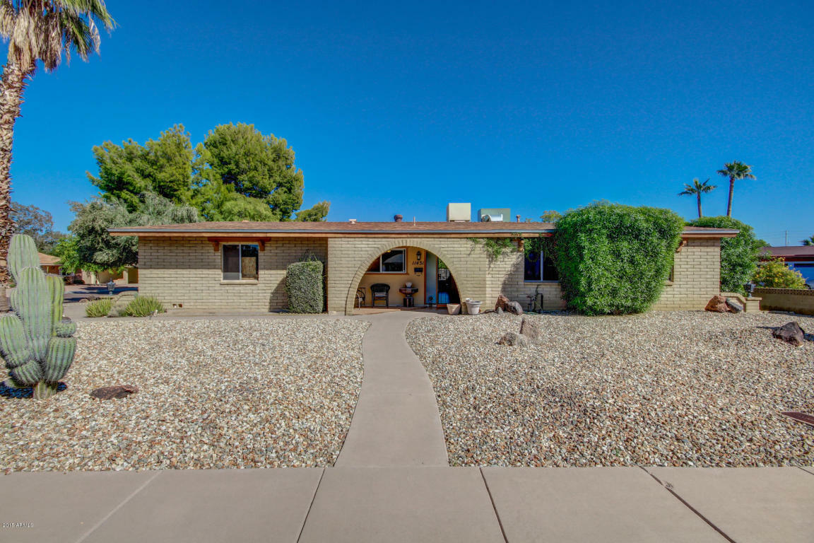 Property Photo:  11431 N 39th Place  AZ 85028 