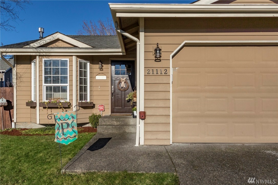 Property Photo:  21112 SE 278th Place  WA 98038 