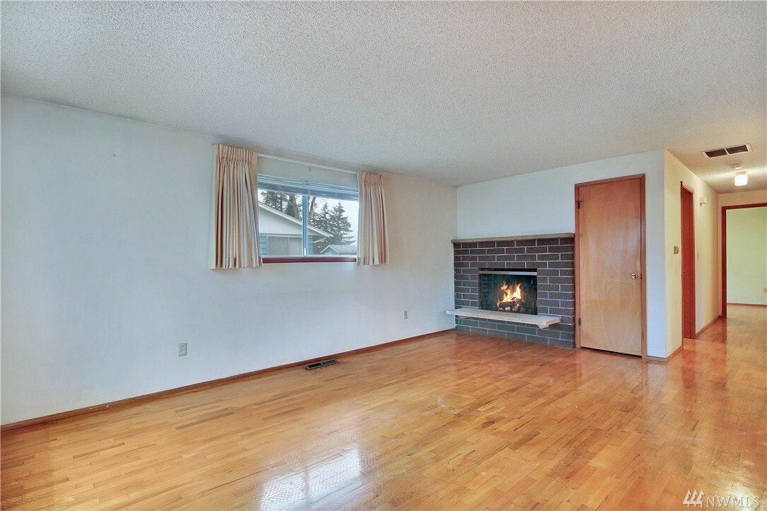 Property Photo: 9007 Winona St SW WA 98498