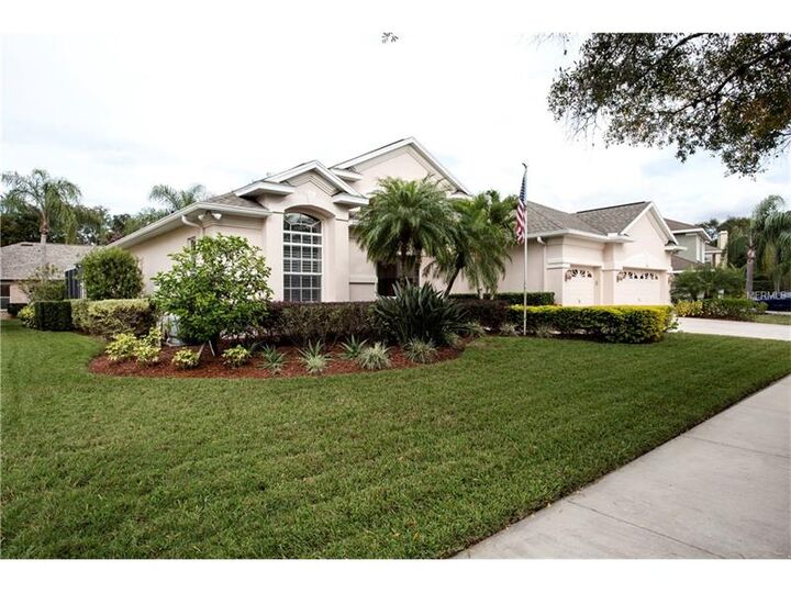 Property Photo: 4322 Glendon Place FL 33596