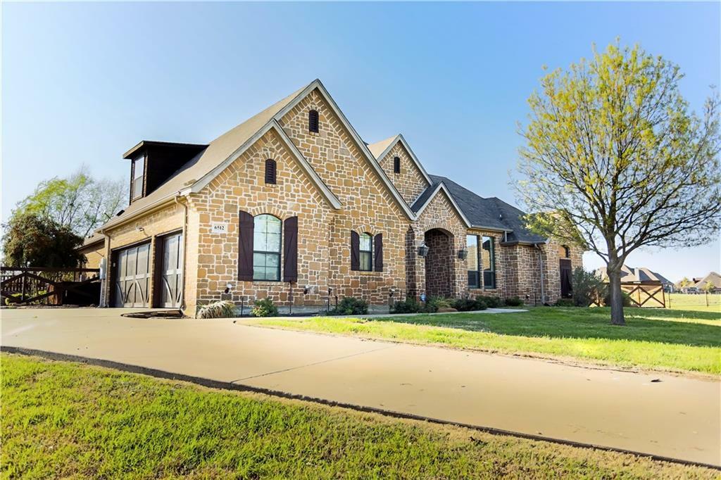 Property Photo: 6512 Creek Bank Court TX 76126