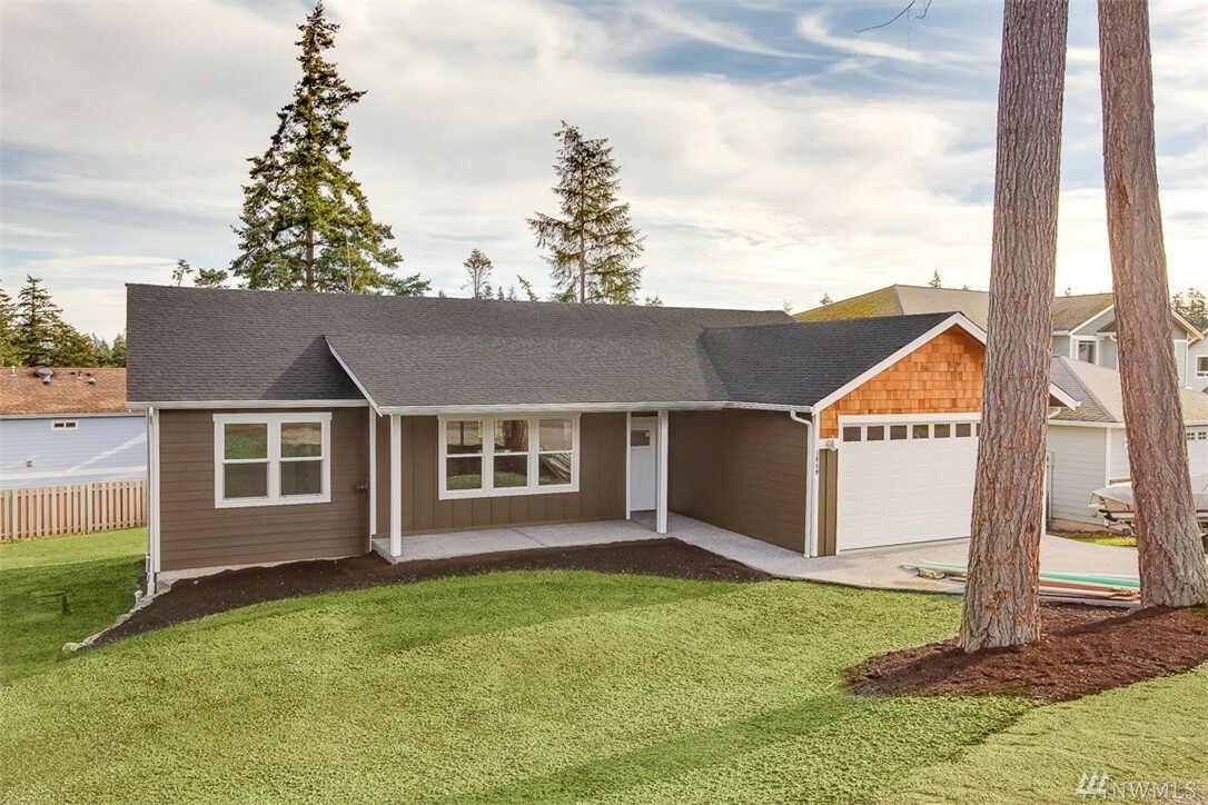 Property Photo: 1041 Cascade Lane WA 98282