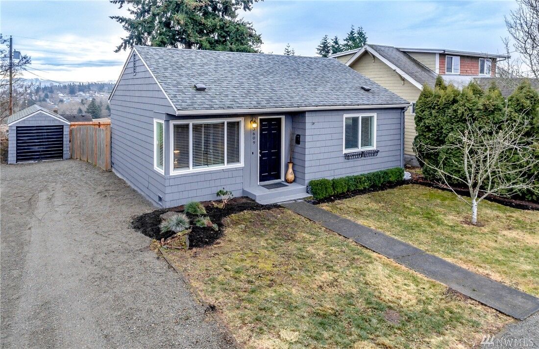 Property Photo:  3609 E L Street  WA 98404 