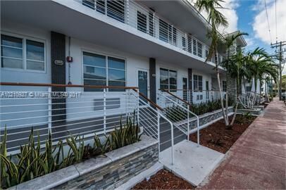 Property Photo: 540 74th St 15 FL 33141