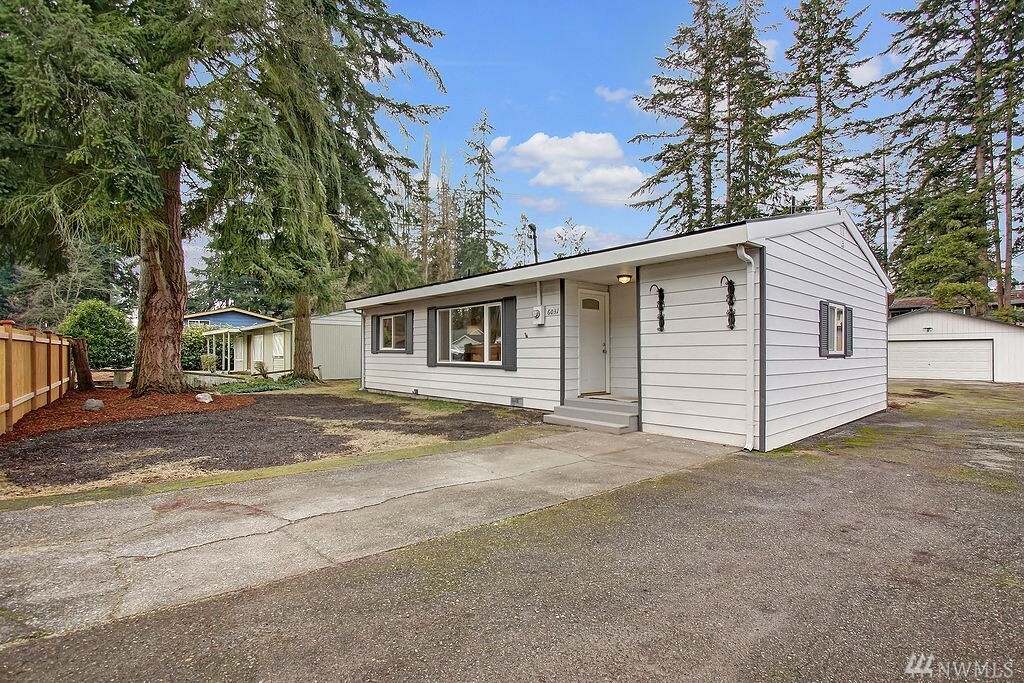 Property Photo:  6031 190th St SW  WA 98036 