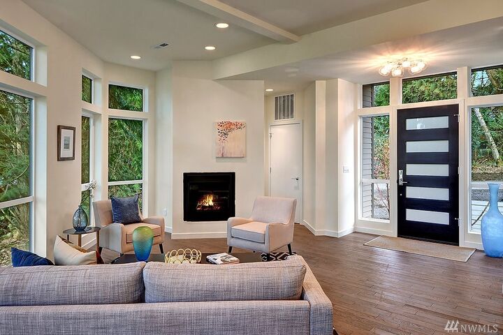 Property Photo:  11507 Blue Heron Lane NE  WA 98110 