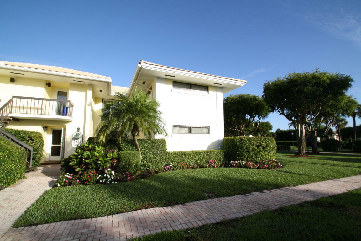 Property Photo: 3681 Quail Ridge Drive N Bobwhite B FL 33436