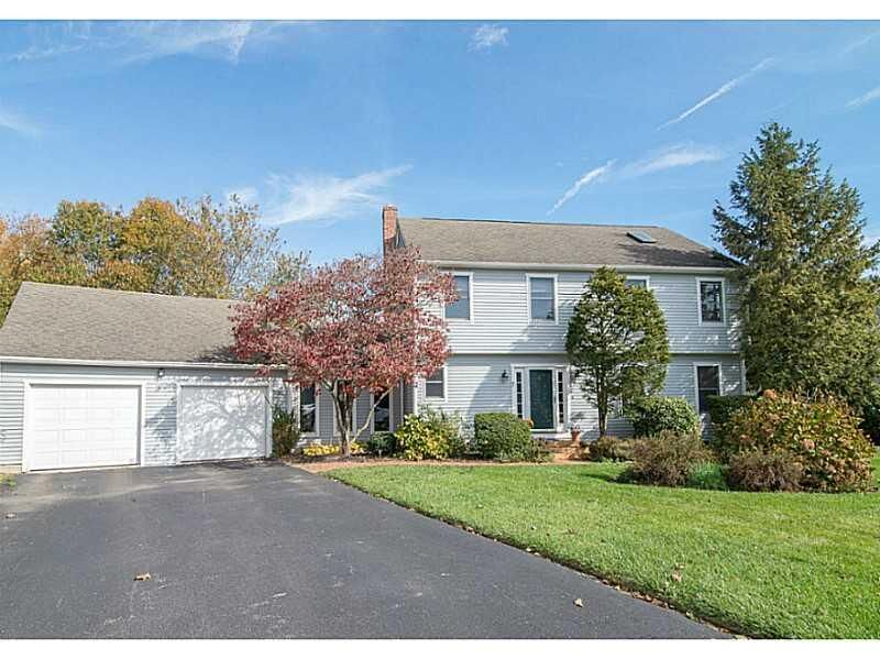 Property Photo:  7 Meadow Circle  RI 02806 