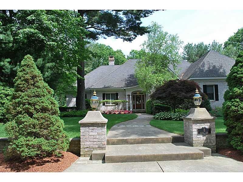 Property Photo:  8 Kings Row  RI 02864 