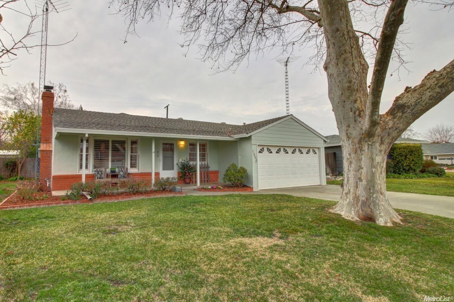 Property Photo: 1304 Midway Drive CA 95695