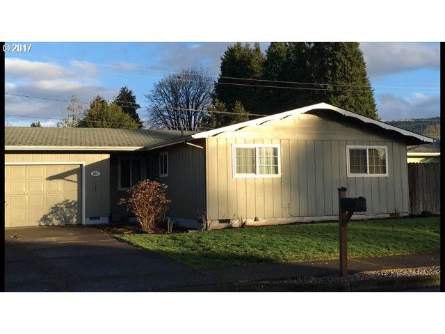 Property Photo: 821 61st St OR 97478