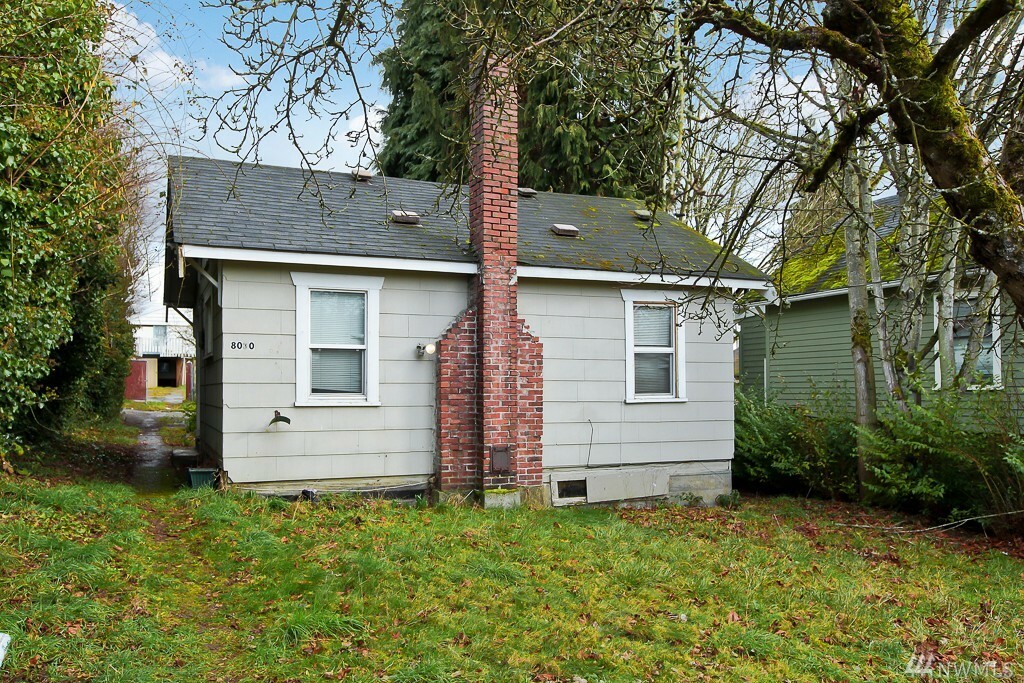 Property Photo: 8030 34th Ave S WA 98118