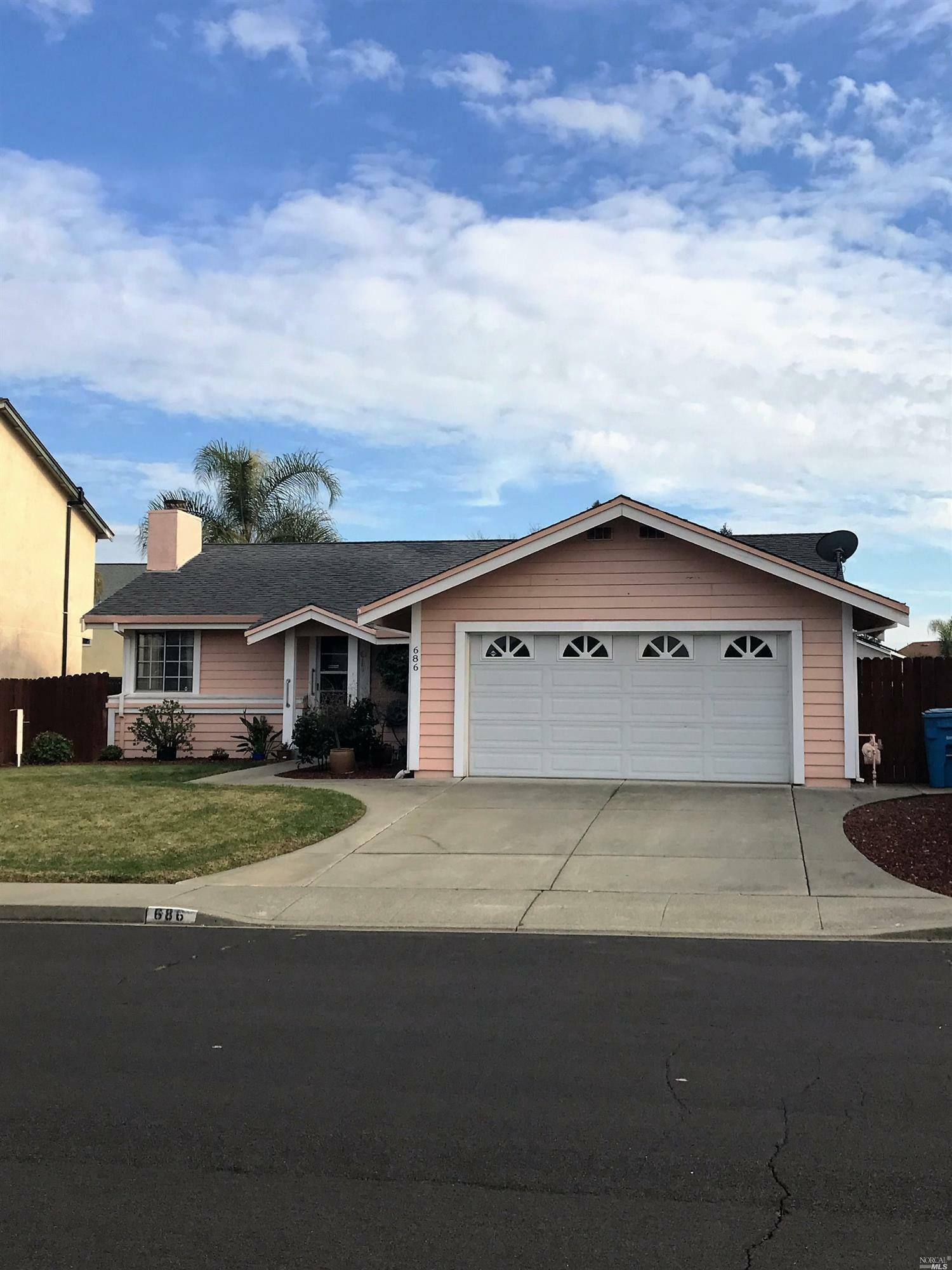 Property Photo:  686 Tipperary Drive  CA 95688 