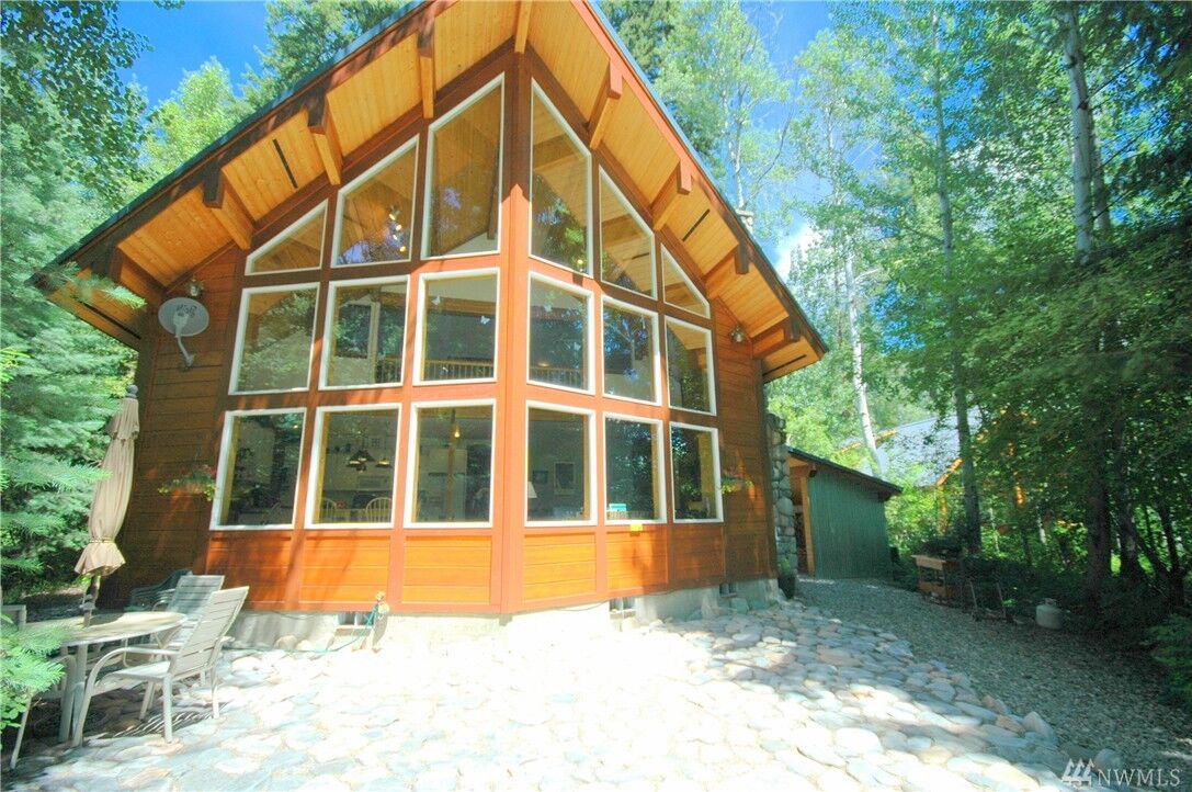 Property Photo:  16 Mercer Rd  WA 98833 