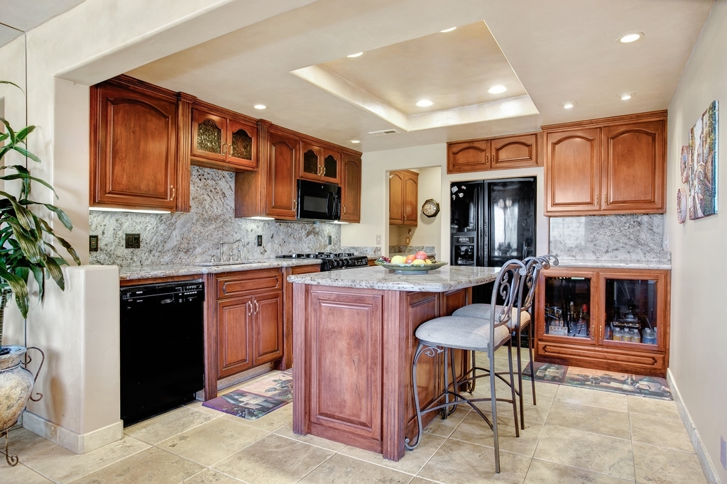 Property Photo: 6520 Corte Montecito CA 92009