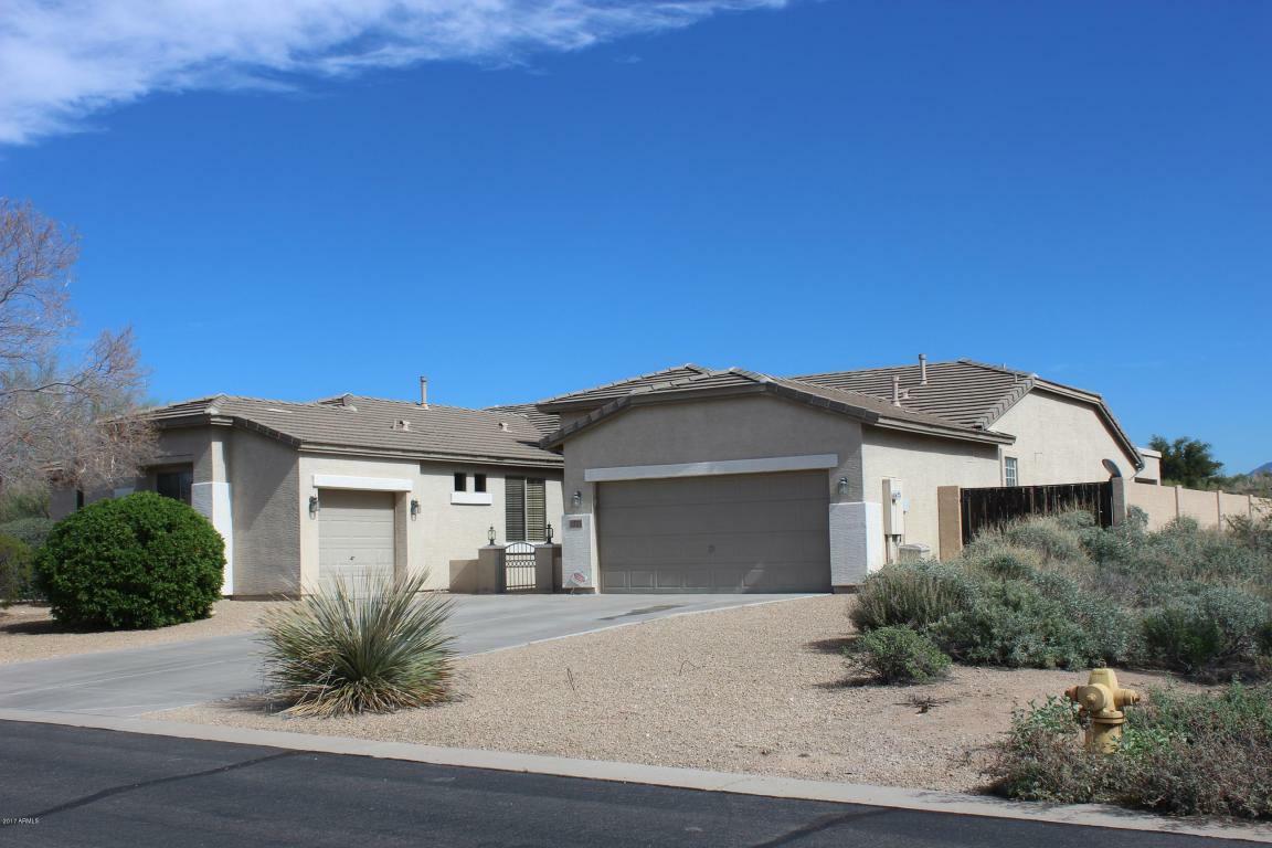 Property Photo:  2223 N Piedra Circle  AZ 85207 