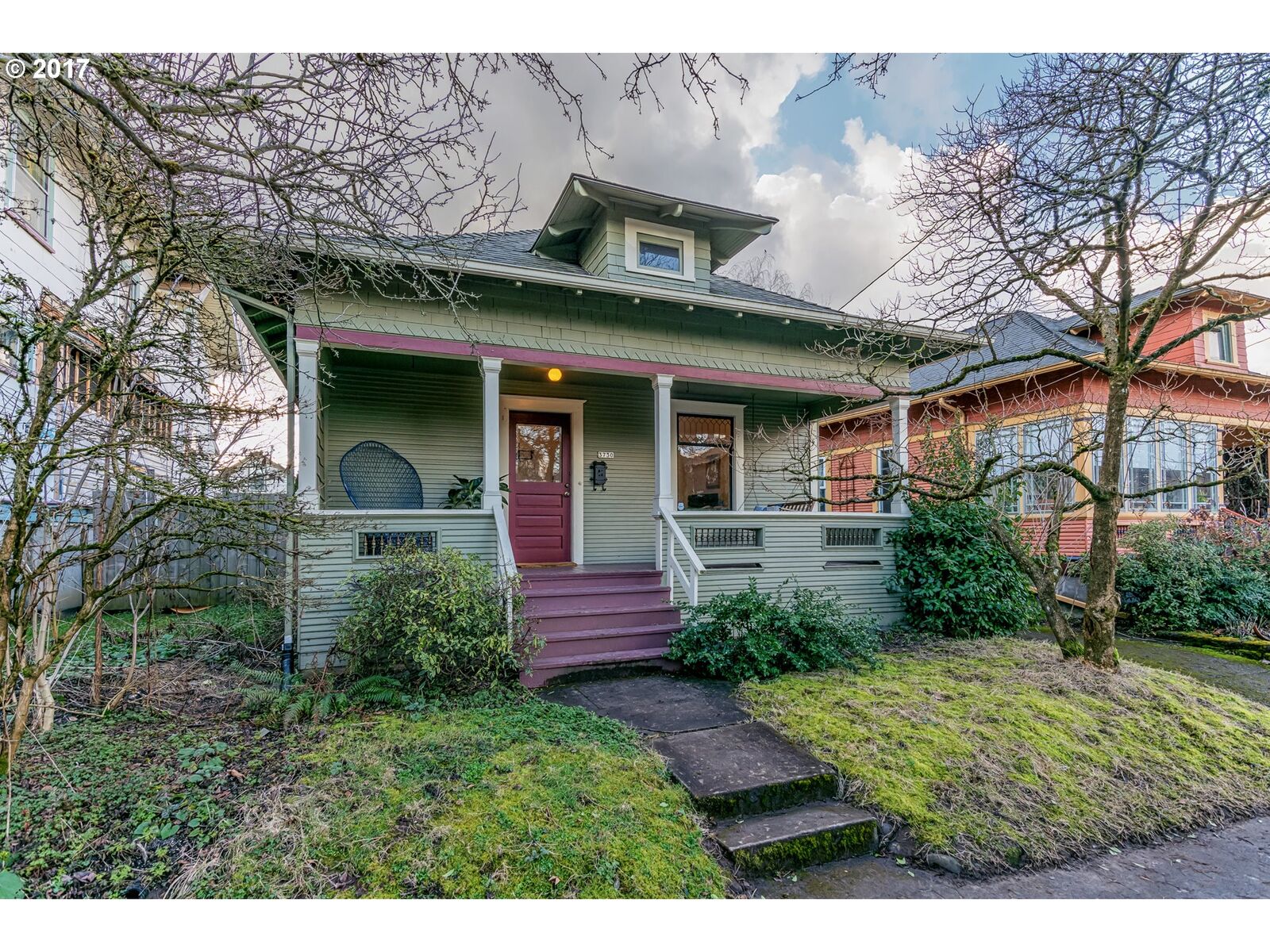 Property Photo:  3730 SE Salmon St  OR 97214 
