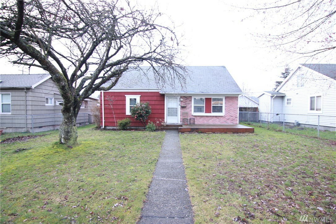 Property Photo:  7018 S Oakes St  WA 98409 