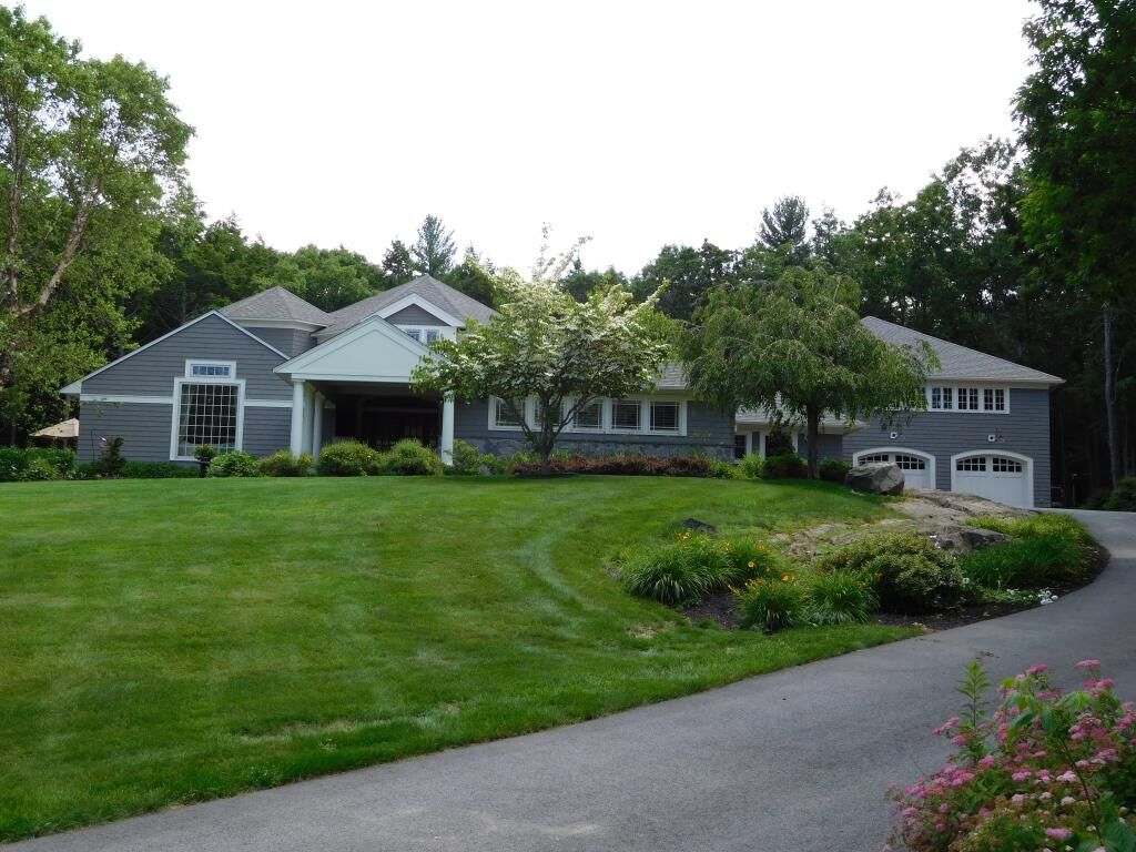 Property Photo:  6 Stoneridge Drive  NH 03870 