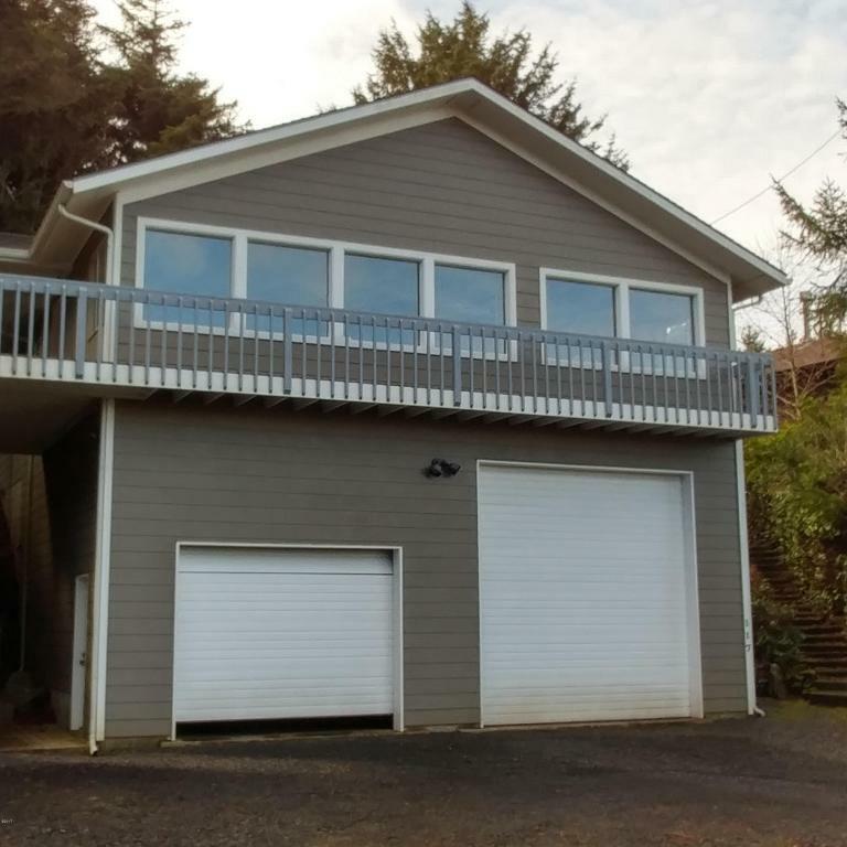 Property Photo:  117 SW 66th St  OR 97366 
