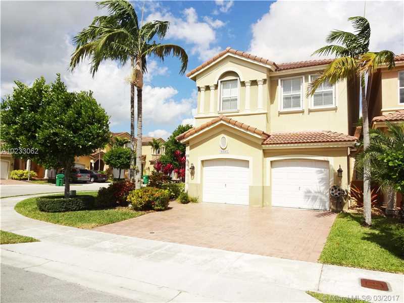 Property Photo:  10815 NW 84th Ln  FL 33178 