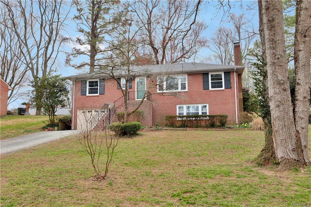 Property Photo:  1912 Cedarhurst Drive  VA 23225 