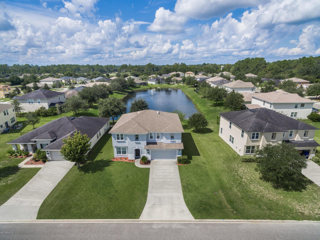Property Photo: 341 Bostwick Circle FL 32092