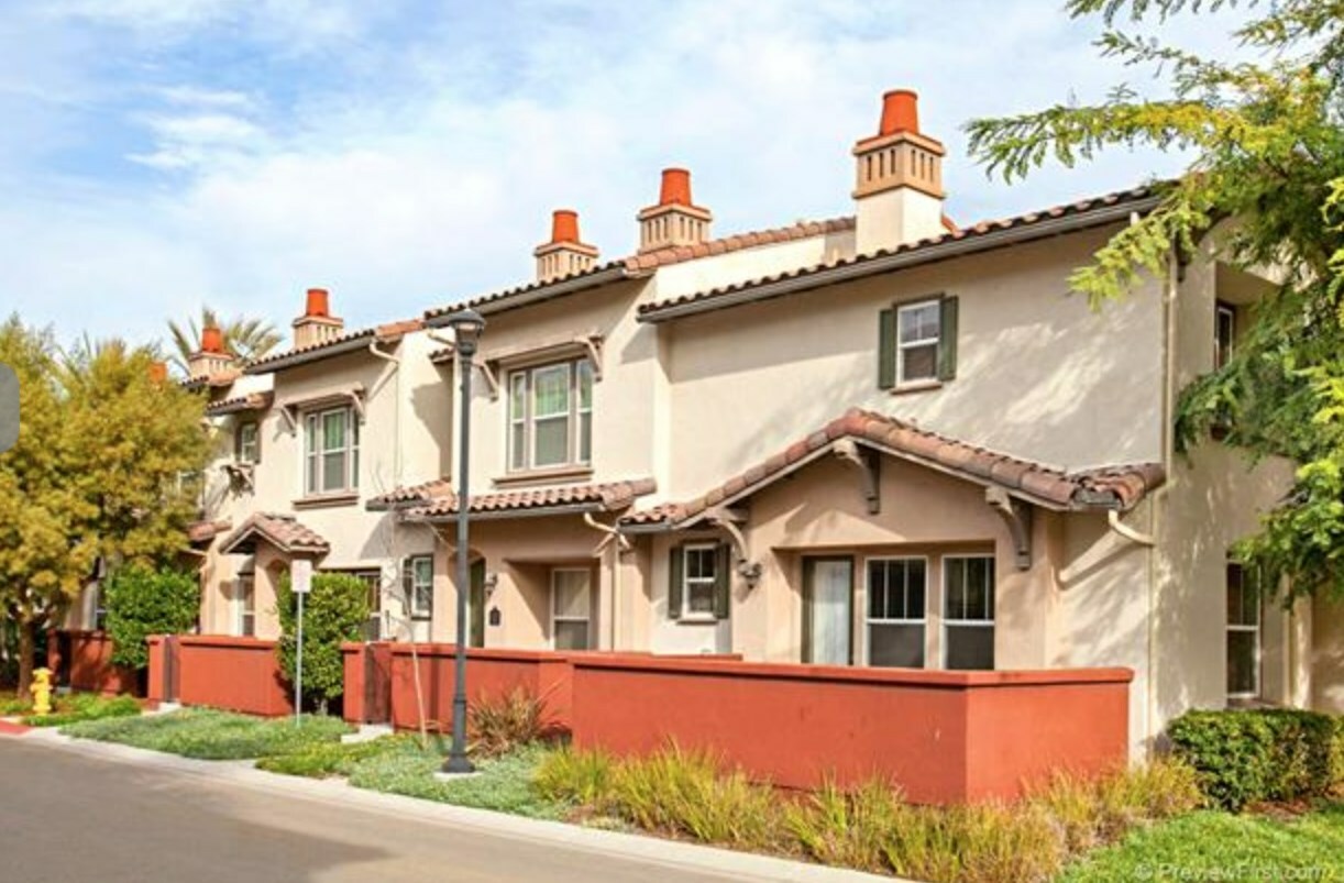 Property Photo:  2185 Diamondback 46  CA 91915 