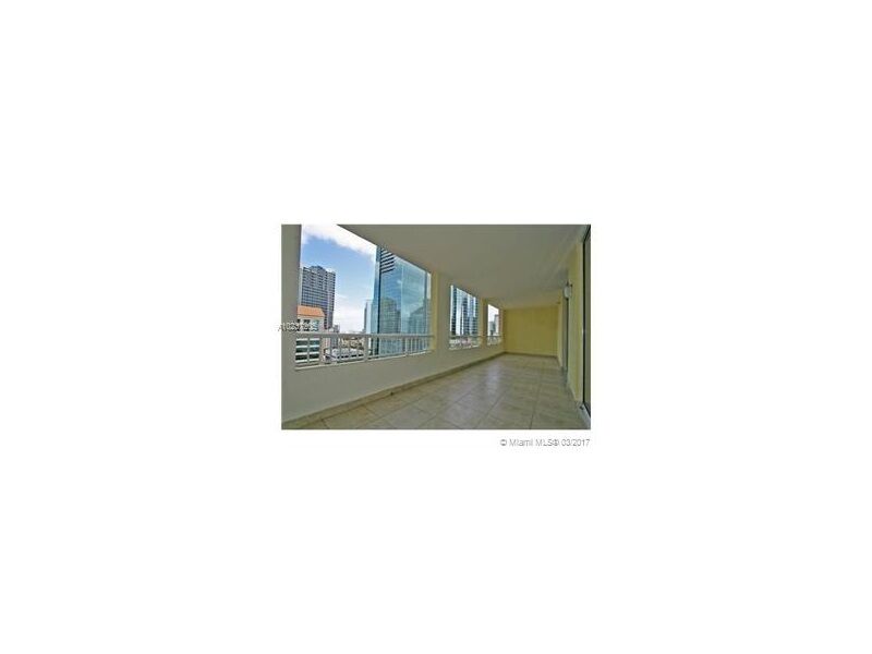 Property Photo:  170 SE 14th St 1705  FL 33131 