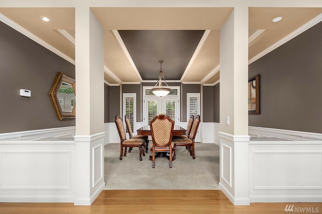 Property Photo: 5208 Isola Place NW WA 98027