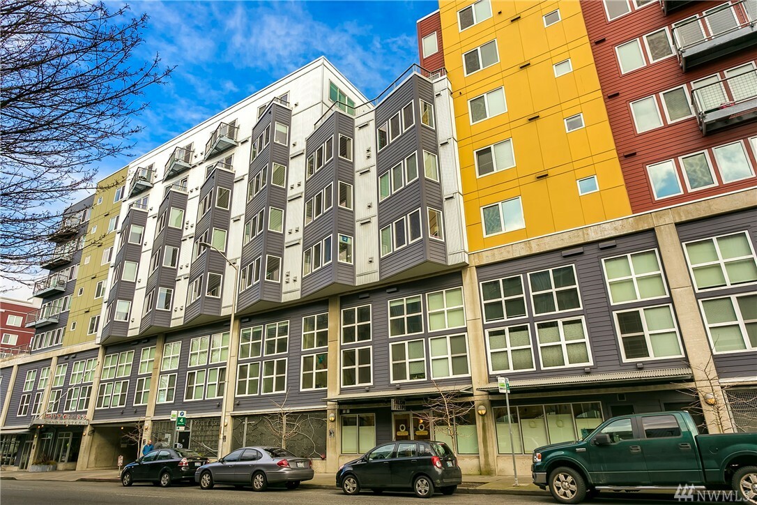 Property Photo: 2440 Western Ave 407 WA 98121