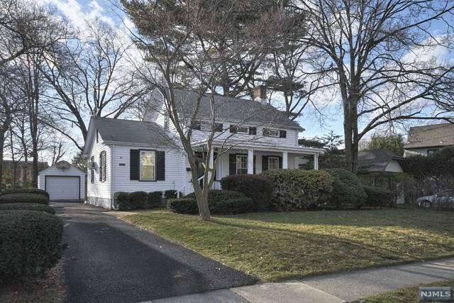 Property Photo:  98 Valley Road  NJ 07452 