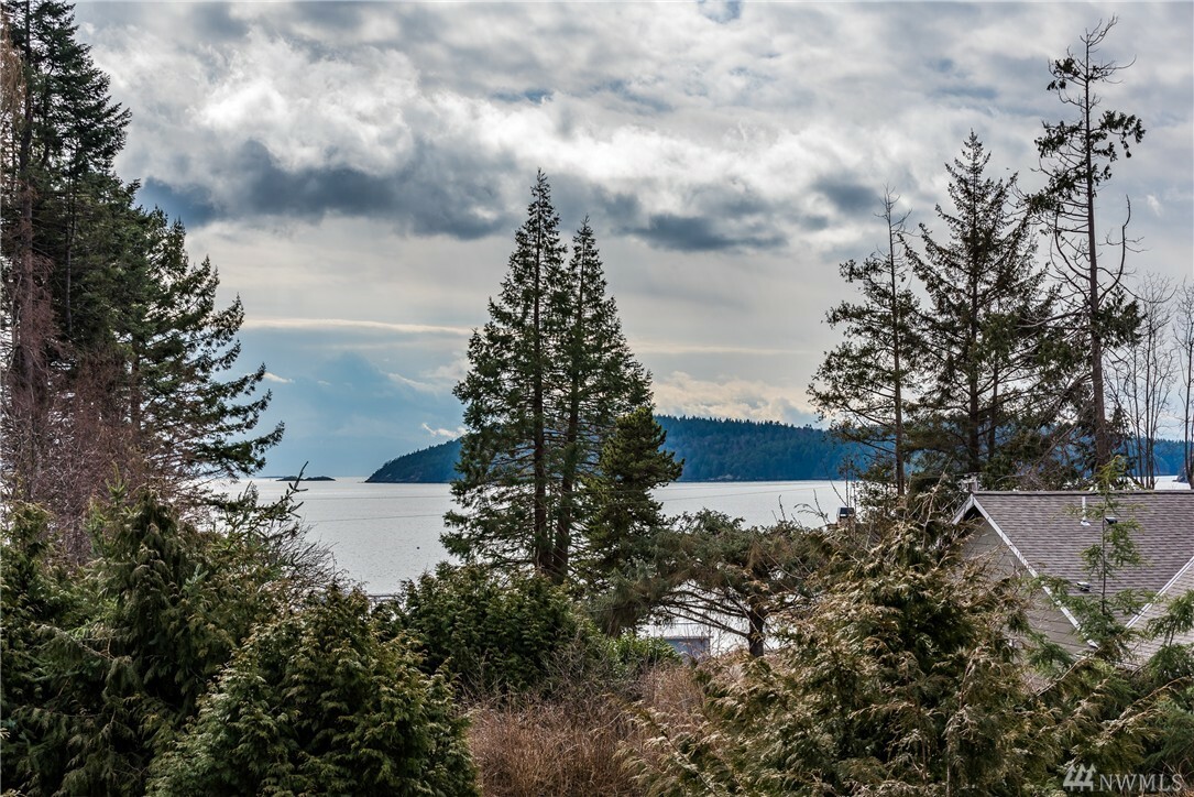 Property Photo:  4504 Anaco Beach Rd  WA 98221 