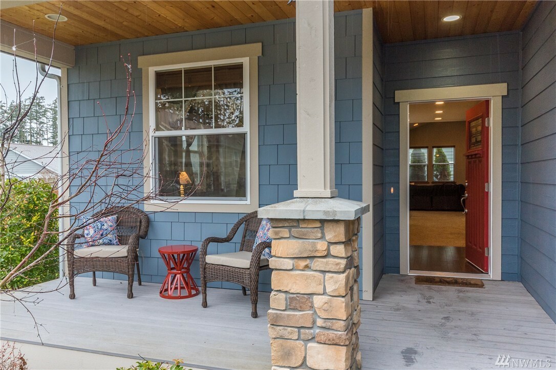 Property Photo: 2682 SW Fairway Point Dr WA 98277