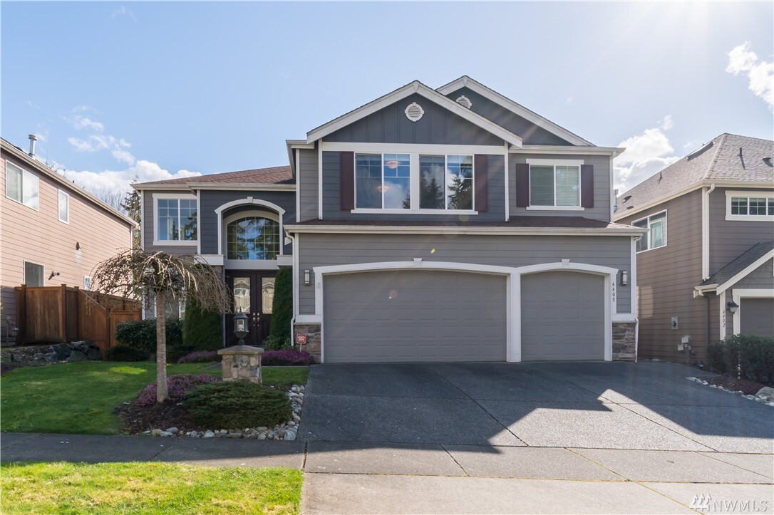 Property Photo: 4408 216th Place SE WA 98021