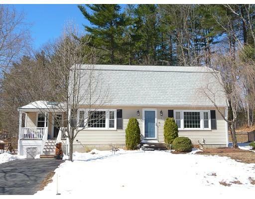 Property Photo:  6 Essex Rd  MA 02052 