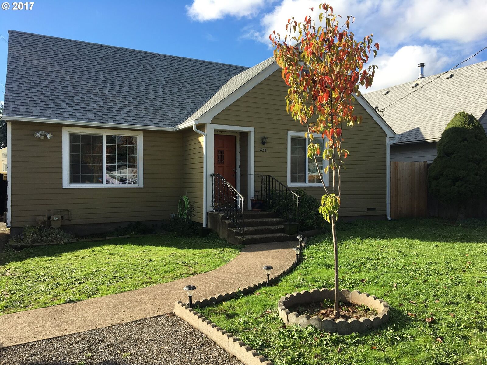 Property Photo:  436 Wilkie St  OR 97402 