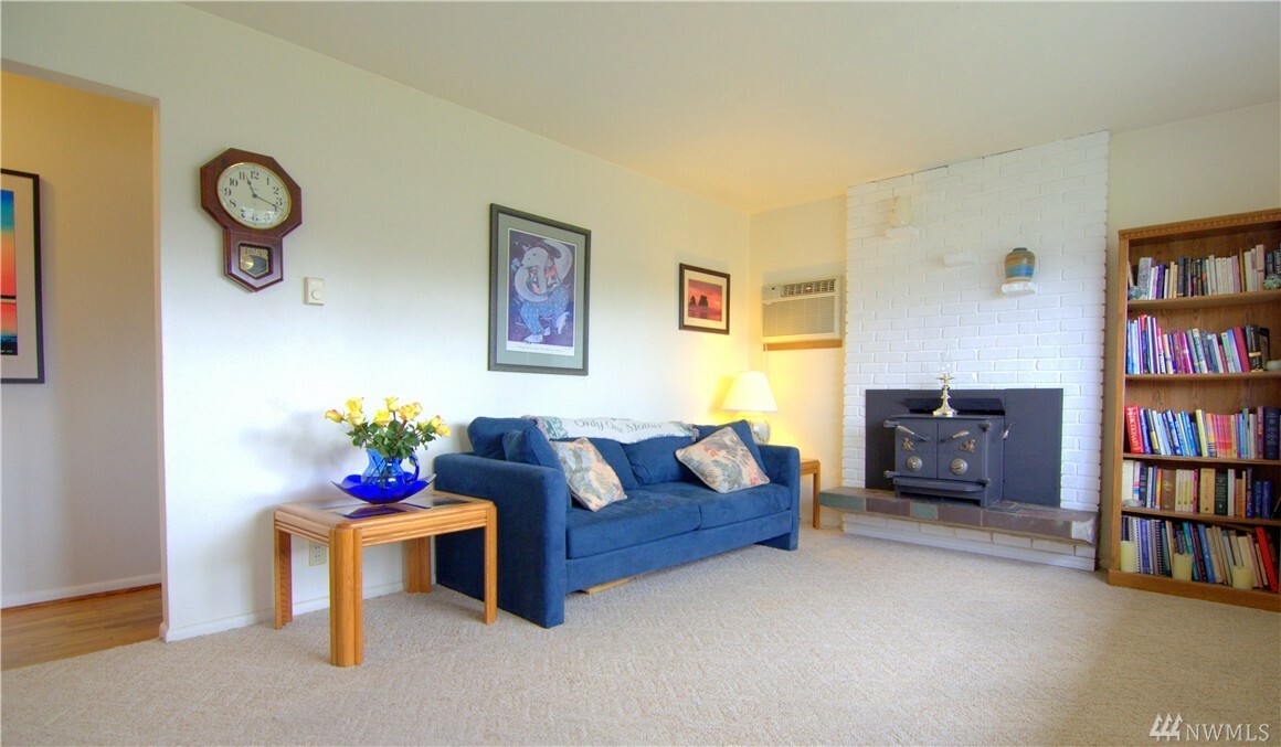 Property Photo: 324 Y St SW WA 98501