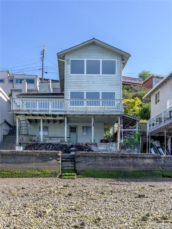 Property Photo:  516 Klapache Ave NE  WA 98422 