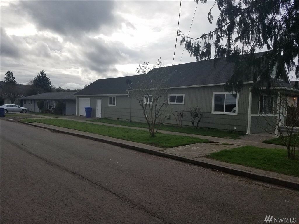 800 S 5th Ave  Kelso WA 98626 photo