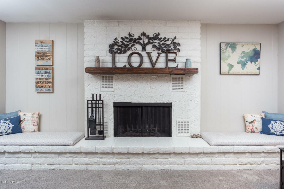 Property Photo: 1558 E Garnet Avenue AZ 85204