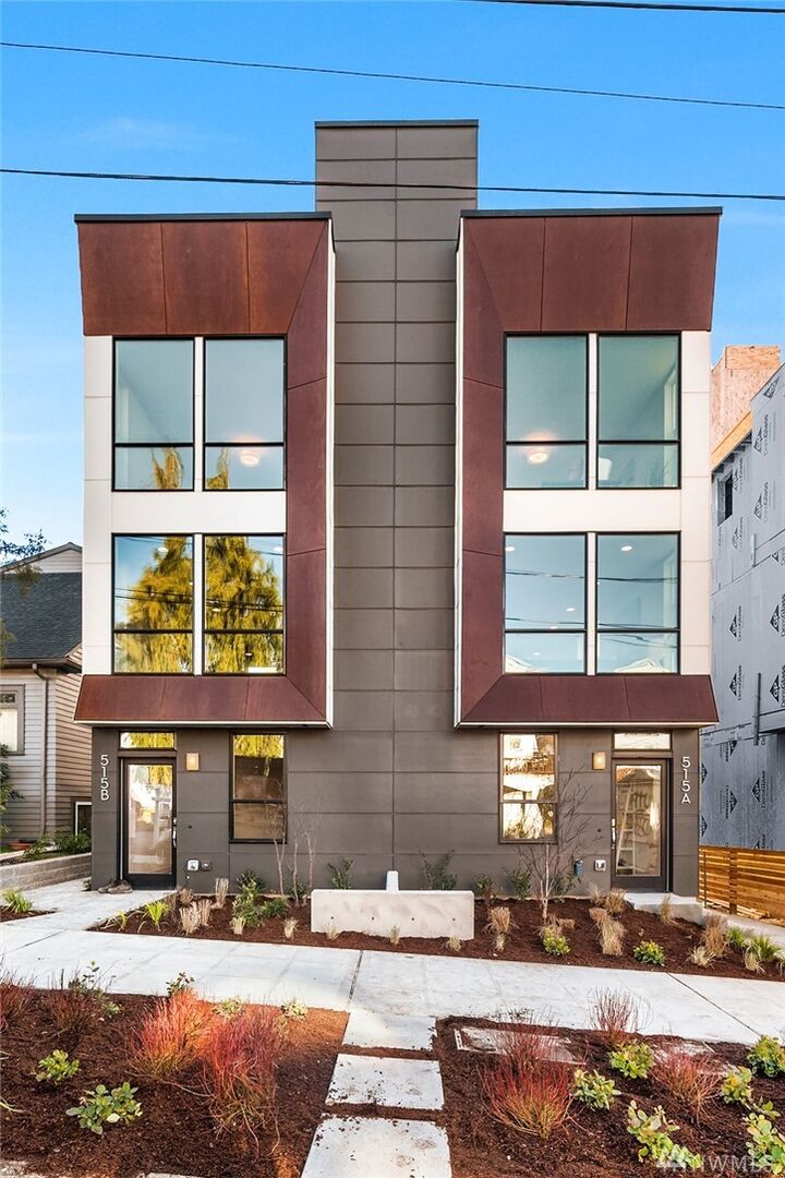 Property Photo:  513 B NE 73rd St  WA 98115 