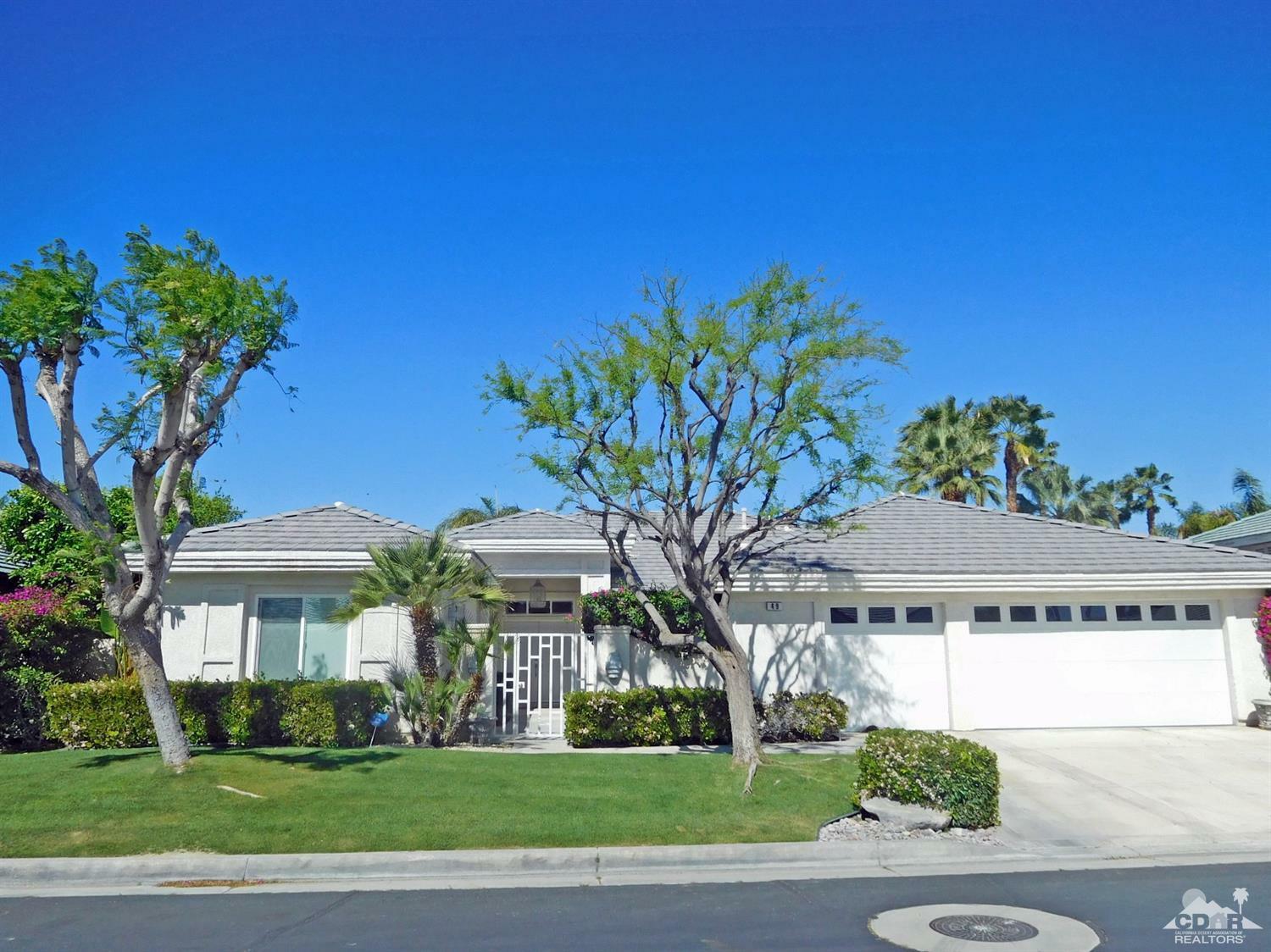 Property Photo: 49 Sutton Place E CA 92211