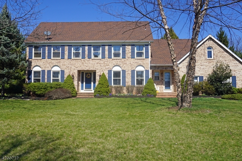 Property Photo: 60 Woodview Dr NJ 08502