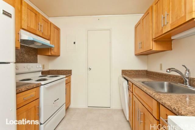 Property Photo:  98-911 Noelani Street C  HI 96782 