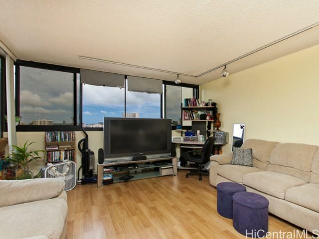 Property Photo:  1571 Piikoi Street 1203  HI 96822 