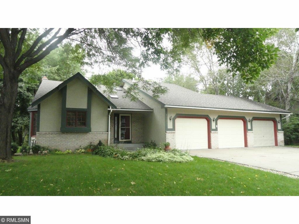 Property Photo:  1055 Lawnview Avenue  MN 55126 