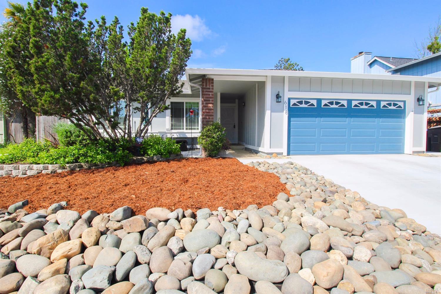 Property Photo: 618 Kinglet Street CA 94585